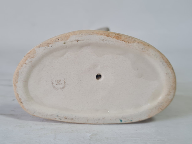 Статуэтка винтажная Sitzendorf "Мальчик на пеньке с бельчонком", фарфор, 13 см, Германия, 1960-70гг.