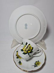 Reihnpfalz Hartporzellan Винтажное чайное трио &quot;Желтые розы с темно-зелеными листьями&quot; с позолоченным ободком, Германия 1960-70гг.