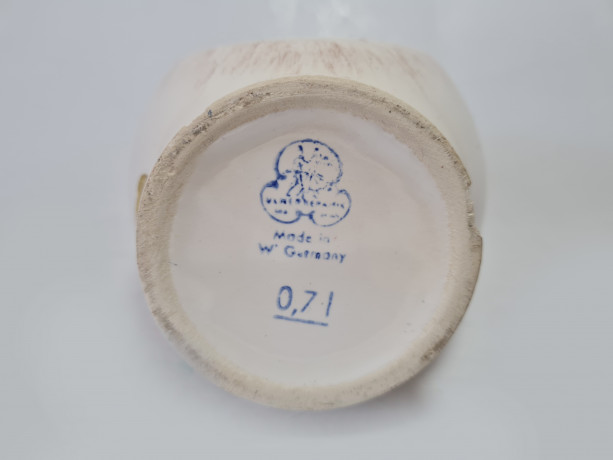 Ulmer Keramik Винтажный керамический кувшин с пробкой для вина в коричнево-белых тонах "Сбор урожая винограда", 21см x 12см, Германия, 1960-70гг.