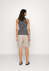 Tommy Hilfiger BERMUDA Shorts light sandalwood шорты-бермуды светлое сандаловое дерево