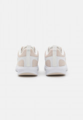 Tommy Hilfiger ACTIVE TRAINER Trainers white АКТИВНЫЙ ТРЕНЕР Тренеры белый