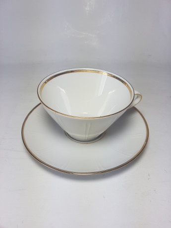 Winterling Roslau Bavaria Чайная пара, белый фарфор с позолоченным ободком и рельефным узором, Германия, 1960-70гг.