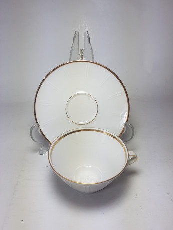 Winterling Roslau Bavaria Чайная пара, белый фарфор с позолоченным ободком и рельефным узором, Германия, 1960-70гг.