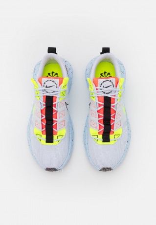 Nike Sportswear CRATER IMPACT Sneaker low football grey/volt/hyper crimson/black/summit white/chambray blue CRATER IMPACT кроссовки женские низкие серый футбол/вольт/гипер малиновый/черный/саммит белый/шамбре синий