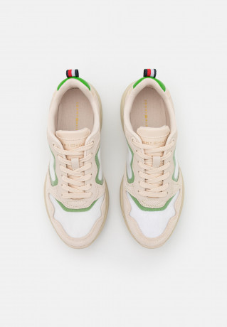 Tommy Hilfiger SPORTY RUNNER Trainers sugarcane SPORTY RUNNER Кроссовки сахарный тростник