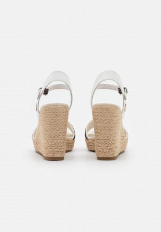 Tommy Hilfiger CORPORATE  High heeled sandals ecru CORPORATE Босоножки на высоком каблуке экрю