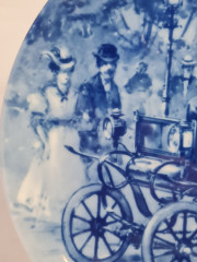 Тарелка декоративная винтажная Berlin Design / Opel Oldtimer &quot;Opel.motiv 5&quot;, фарфор, 19.5 см, Западная Германия, 1983 год.