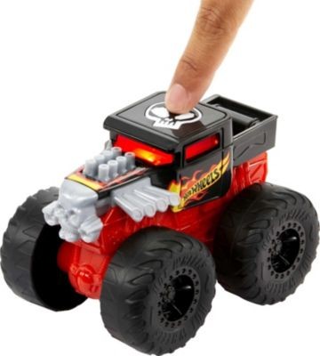 Mattel Hot Wheels Monster Trucks Bone Shaker-Truck mit Licht- und Gerauscheffekten Hot Wheels Monster Trucks Грузовик Bone Shaker со светом и звуком