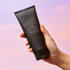 Luna Bronze Glow. Gradual Tanning Moisturiser  светиться Увлажняющий крем постепенного загара