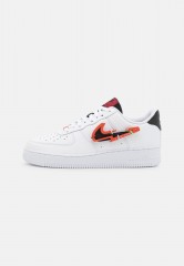 Nike Sportswear AIR FORCE 1 #x27;07 PRM UNISEX Sneaker low white/black/pomegranate/habanero red AIR FORCE 1 #x27;07 PRM UNISEX Низкие кроссовки женские белый/черный/гранат/красный хабанеро