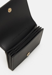 Tommy Hilfiger CHIC CONCERTINA  Wallet black CHIC CONCERTINA Кошелек черный