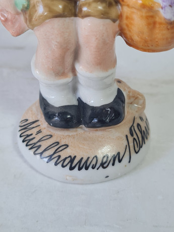 Статуэтка винтажная Thuringen "Мальчик в шляпе с корзинкой", фарфор, 11 см, Германия, 1960-70гг.