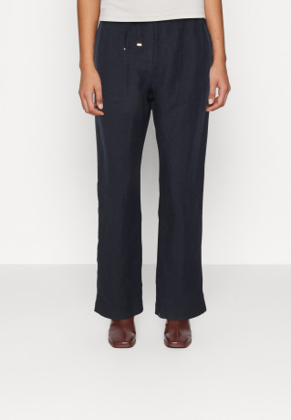 Tommy Hilfiger BOYFIT CAS PULL ON Trousers desert sky BOYFIT CAS PULL ON Брюки небо пустыни