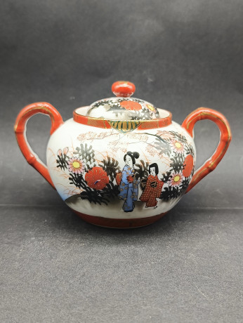 Сервиз чайный винтажный в традиционном китайском стиле "Девушки в саду", на 6 персон, фарфор, ручная роспись, Китай, 1960-70гг.