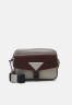 Tommy Hilfiger MODERN CAMERA BAG UNISEX Across body bag stone MODERN CAMERA BAG UNISEX Сумка через плечо камни