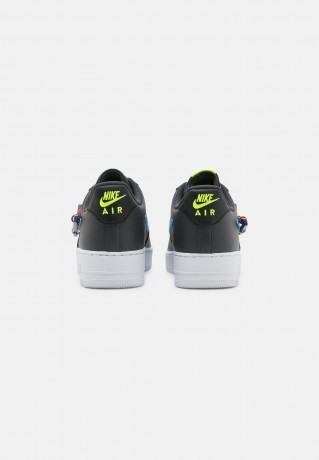 Nike Sportswear AIR FORCE 1 #x27;07 PRM UNISEX Sneaker low dark smoke grey/photo blue/volt/multi-color/white AIR FORCE 1 #x27;07 PRM UNISEX Низкие кроссовки женские темный дымчато-серый/фотосиний/вольтовый/многоцветный/белый