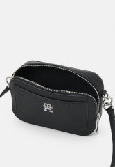 Tommy Hilfiger EMBLEM CAMERA BAG Across body bag black СУМКА ДЛЯ КАМЕРЫ EMBLEM Сумка через плечо черный