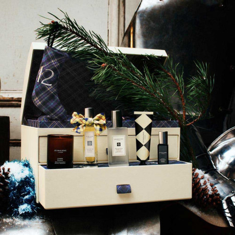 Jo Malone London XMAS Advent Calendar 2026, Парфюмерный адвент-календарь Jo Malone London 2026, 25 подарков: ароматы, свечи и уход