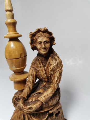 German Wood, Редчайшая Коллекционная деревянная статуэтка "Женщина с прялкой" , полностью ручная работа, 15см, Германия 1930-1940гг.