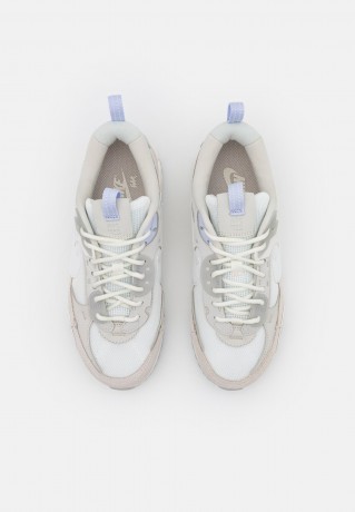 Nike Sportswear W AIR MAX 90 FUTURA Sneaker low summit white/light bone/phantom/sail/palest purple W AIR MAX 90 FUTURA кроссовки женские низкие вершина белая/светлая кость/фантом/парус/бледно-фиолетовый