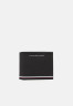 Tommy Hilfiger CENTRAL MINI WALLET UNISEX Wallet black ЦЕНТРАЛЬНЫЙ МИНИ-КОШЕЛЕК УНИСЕКС Бумажник черный