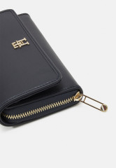 Tommy Hilfiger CITY SUMMER WALLET Wallet space blue КОШЕЛЕК CITY SUMMER Кошелек космический синий