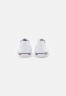 Tommy Hilfiger ESSENTIAL STRIPES Trainers white ESSENTIAL STRIPES Кроссовки белый