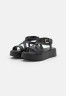Tommy Hilfiger NEW FLATFORM STRAP Platform sandals black NEW FLATFORM STRAP Босоножки на платформе черный