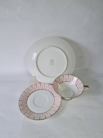 Чайное трио винтажное Kongl.prv. Tettau с розовым декором и золотой окантовкой, фарфор, Германия, 1960-70гг.