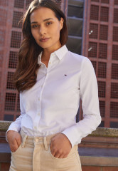 Tommy Hilfiger HERITAGE REGULAR FIT Button-down blouse classic white HERITAGE REGULAR FIT Блуза на пуговицах классический белый