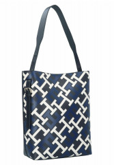 Tommy Hilfiger CASUAL SCHULTER 26 CM Across body bag space blue CASUAL SHOULDER 26 CM Сумка через плечо космический синий