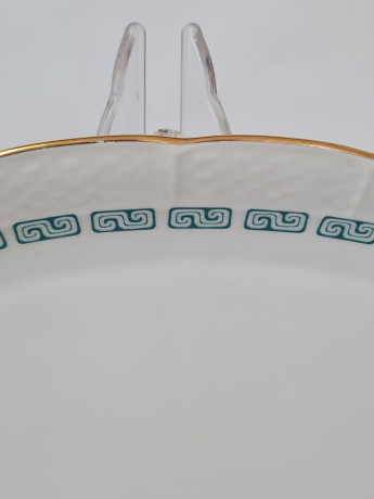 Блюдо овальное винтажное Thun, белый фарфор с зеленым узором и позолотой Natalie, 22 x 13 x 3 см, Чехословакия, 1960-70гг.