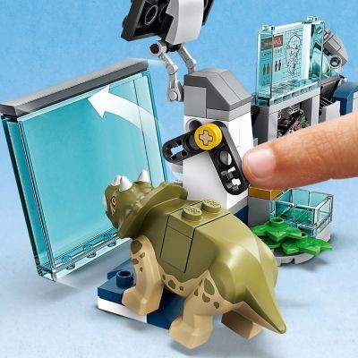 LEGO LEGO Jurassic World 75939 Dr. Wus Labor: Ausbruch der Baby-Dinosaurier LEGO Jurassic World 75939 Доктор. Лаборатория Ву: побег детеныша динозавра