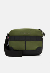 Tommy Hilfiger ELEVATED CAMERA BAG UNISEX Across body bag mentor green EMEVATED CAMERA BAG UNISEX Сумка через плечо наставник зеленый
