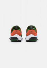 Nike Sportswear AIR PRESTO UNISEX Sneaker low forest green/photo blue/team orange/white/black AIR PRESTO UNISEX Низкие кроссовки женские лесной зеленый/фото синий/оранжевый/белый/черный