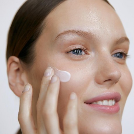 Nivea Natural Balance Feuchtigkeitsspendende Tagespflege  Увлажняющий дневной уход Natural Balance