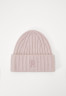 Tommy Hilfiger ICONIC BEANIE Beanie misty pink ICONIC BEANIE Шапочка туманный розовый