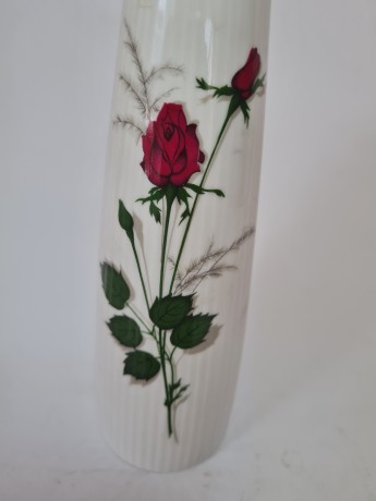 Seltmann Weiden Ваза "Красные розы", 20см, Германия, 1960-70гг.