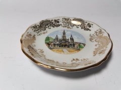 Limoges France Basilique Notre-Dame-du-Rosaire, Лимож Коллекционное блюдце в золоте "Базилика Святого Розария в Лурде", лиможский фарфор, 9,5 см, Франция 1960г.