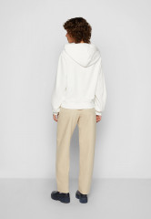 Tommy Hilfiger LARGE MONOGRAM TH Hoodie ecru БОЛЬШАЯ МОНОГРАММА TH Толстовка с капюшоном экрю