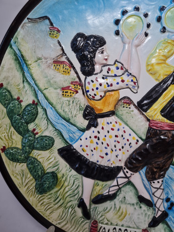 Тарелка декоративная винтажная Decor A Mano "Танцующая пара", ручная работа, 27,5 x 3 см, Италия, 1970-80гг.