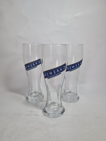 Пивные бокалы винтажные с логотипом Brewerkz Singapore, стекло, 3 шт., 0.5 л, 20 см, Сингапур, 1980-90гг.