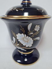 KERAMOS Сахарница &quot;Цветы на синем фоне&quot; с позолотой, 18.5смx12.5см, Италия, 1950-60гг.