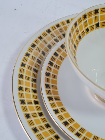 Чайное трио винтажное Seltmann Weiden K. Bavaria с черно-желтым клетчатым декором, фарфор, Германия, 1960-70гг.