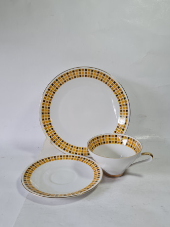 Чайное трио винтажное Seltmann Weiden K. Bavaria с черно-желтым клетчатым декором, фарфор, Германия, 1960-70гг.