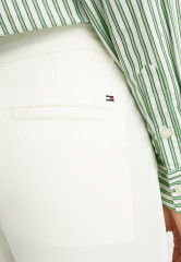 Tommy Hilfiger SLIM CO BLEND Chinos ecru SLIM CO BLEND Брюки чинос экрю