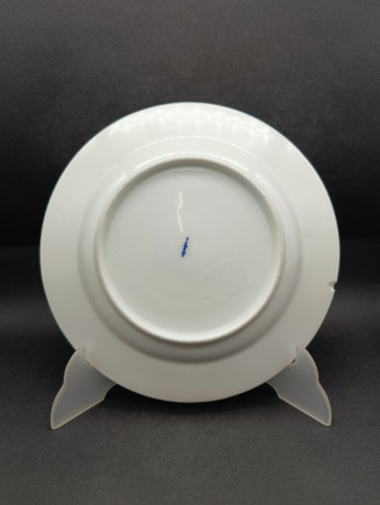 Тарелка сервировочная винтажная Meissen, зеленый растительный декор, фарфор, 21 см, Германия, 1970-80гг.