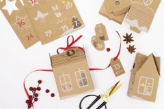 folia HYGGE DORF Adventskalender 2026, Набор folia Hygge Dorf для создания и наполнения адвент-календаря 2026, 24 домика