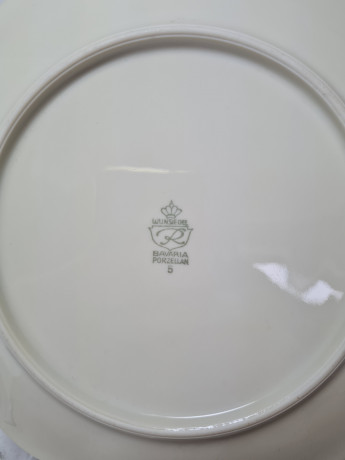 Wunsiedel Bavaria Чайное трио с позолоченным ободком "Розовые цветы и бутоны", Германия, 1960-70гг.