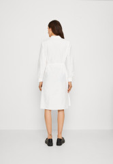 Tommy Hilfiger 1985 KNEE DRESS Shirt dress optic white 1985 ПЛАТЬЕ НА КОЛЕНАХ Платье-рубашка оптический белый